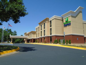 Holiday Inn Express Hotel & Suites Midlothian Turnpike, an IHG Hotel